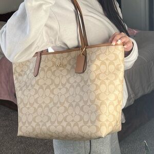 Coach tote bag